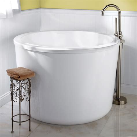Are japanese soaking tubs comfortable? 47" Caruso Round Japanese Soaking Tub - Overflow - No ...