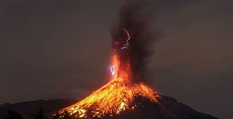 La Leyenda Del Volcán De Colima