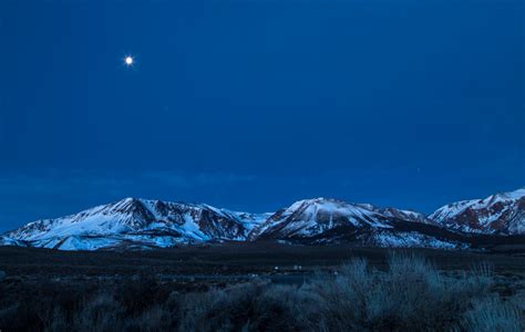 무료 이미지 경치 자연 황야 눈 겨울 구름 하늘 밤 사막 얼음 풍경 캘리포니아 월광 산들 보름달