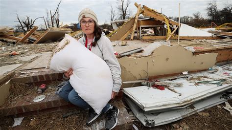 Kentucky Tornadoes Deaths And Devastation In Marshall County