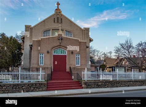 Mount Olive Pentecostal Church Hi Res Stock Photography And Images Alamy