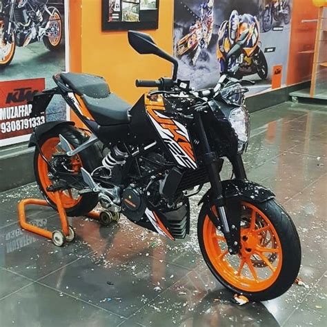 Visit us to get price list of ktm 125 duke in your ernakulam. Is Duke 125 available in India? - Quora