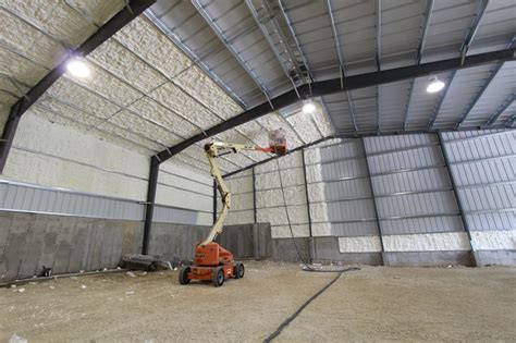 Closed cell spray foam insulation is excellent for use in basements, metal construction, industrial building and tile roofs. Open Cell Spray Foam for a Metal Building in Steelville, MO | St. Louis MO Spray Foam Insulation