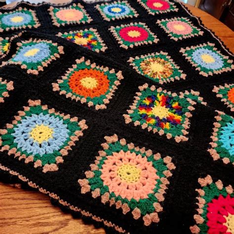 Vtg Granny Square Black Afghan Crochet Throw Blanket Roseanne Big Bang