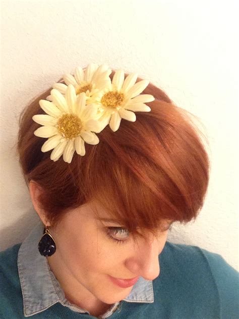 On Stage Hair Design How To Tuesday Simple Flower Headband
