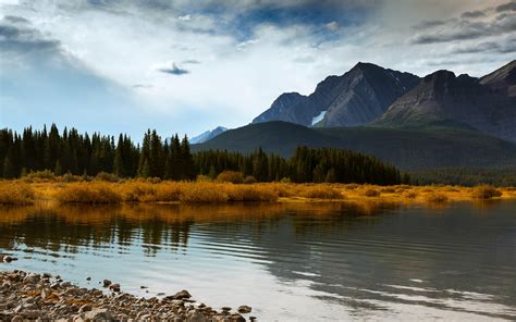 Kanada Alberta Herbst Berge Wald See Blauer Himmel Wolken 1920x1200