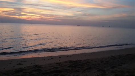 Lukisan pemandangan waktu senja di tepi pantai. Pemandangan waktu senja di pantai ..cantiknye. - YouTube