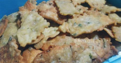 Penjelasan lengkap seputar resep pisang goreng yang enak, renyah, gurih, empuk, lembut goreng pisang sampai berwarna kuning keemasan, dan bagian luarnya renyah, dalamnya matang cara membuat keripik pisang goreng tepung: 384 resep keripik bawang crispy enak dan sederhana - Cookpad