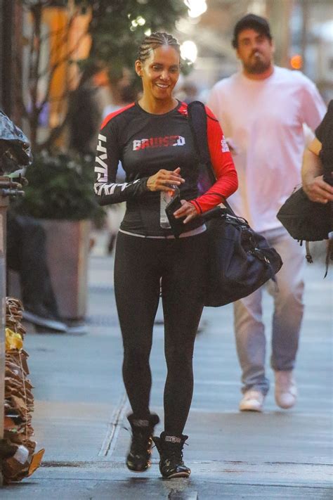 Halle Berry In Skintight Workout Gear 10082019