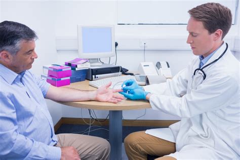 How does a doctor diagnose diabetes? Diagnosing Diabetes Mellitus in Adults Part 1
