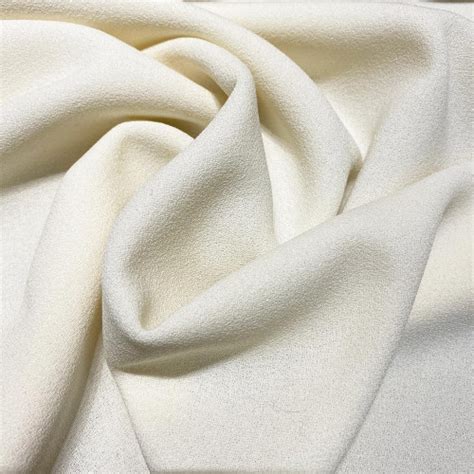 White Crepe 100 Wool Fabric — Tissus En Ligne