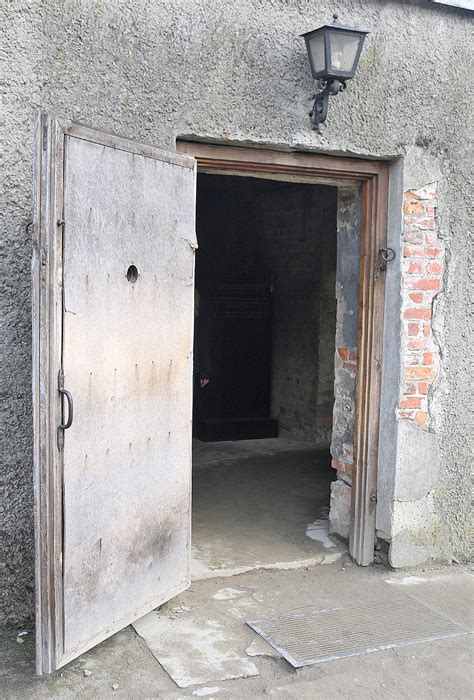 Unfortunately, we were unable to accomplish much due to constant interruptions by both official and unofficial sunday tours. Gas Chamber I and Incinerator Room at Auschwitz - The ...