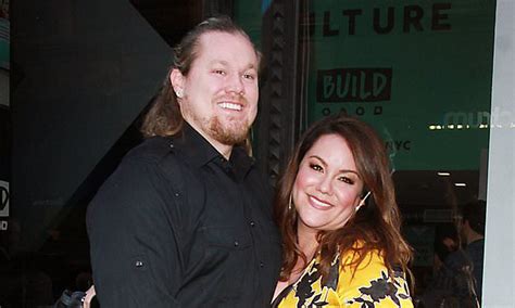 American Housewifes Katy Mixon And Husband Suing Ex Nanny For 100k