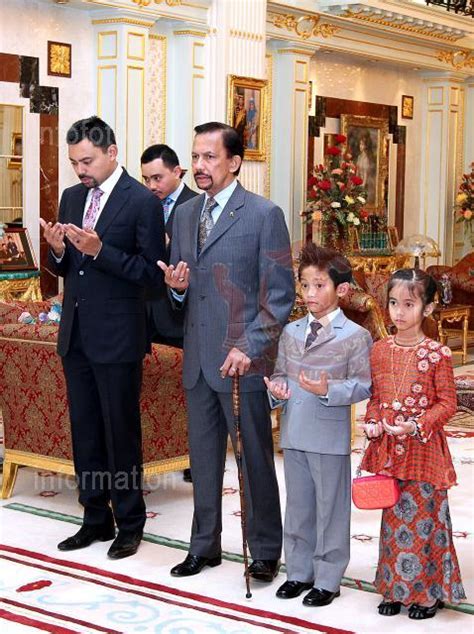 Pengiran anak muneerah madhul bolkiah. Maharum Bugis Syah (MBS): Sultan Brunei Ke Rusia ...