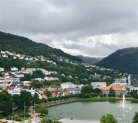 Bergen is the second largest city in norway and is known as the gateway to the fjords, and the most popular fjord cruises start from bergen bus station, bergen railway station and from bergen. Mini-guide til Bergen - Urbania Magasin