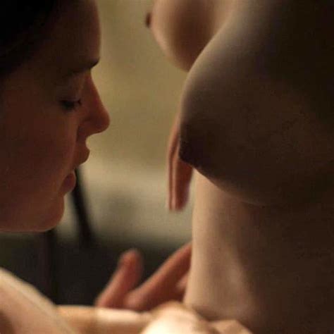 Anna Paquin scène de sexe lesbienne nue sur scandalplanet com xHamster