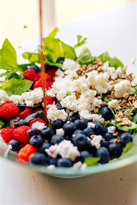 A healthy and fabulous spinach salad recipe with a tasty yogurt salad dressing. Berry Spinach Salad Recipe - Cookie and Kate