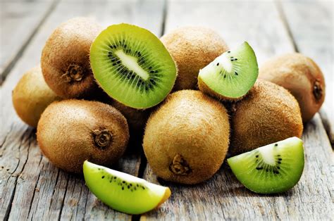 Kiwi 5 Wirkungen And 2 Rezepte Mit Der Gesunden Frucht Gesundfitde