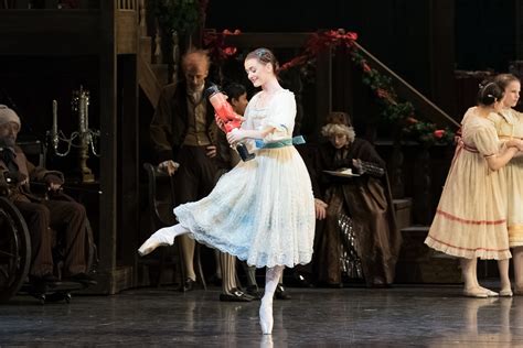 Anna Rose Osullivan As Clara In The Nutcracker The Royal Ballet — Photos — Royal Opera House