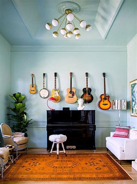 10 Ways To Decorate With Guitars That Would Make Taylor Swift Proud