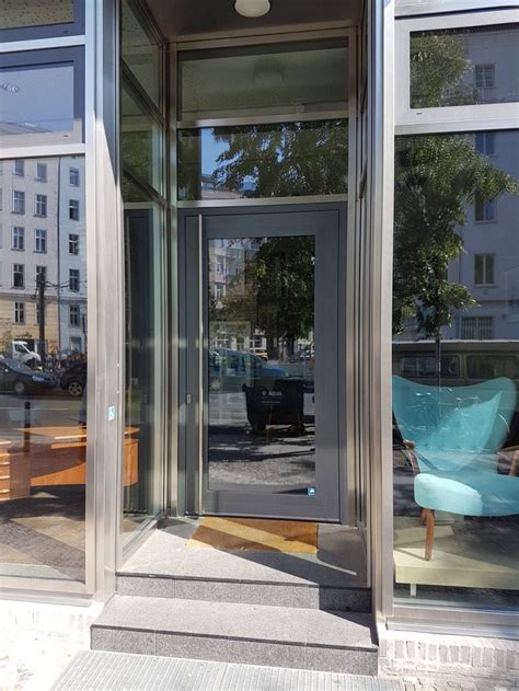 Im kaufpreis eines jeden hauses ist unter anderem ein umfangreicher hausbauschutzbrief enthalten. Haustüren Aus Polen - 5 Top Firmen Für Polnische ...