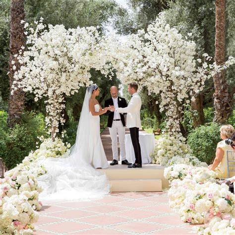 Corki Skill Outdoor Wedding Aisle Flowers 28 Modern Wedding Aisle