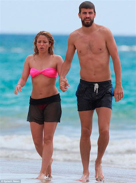 Gerard Piqué Y Shakira Disfrutaron De Las Playas De Hawai Fotos Fotos El BocÓn