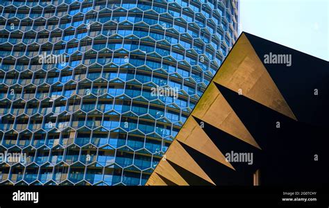 Hexagon Building Hi Res Stock Photography And Images Alamy
