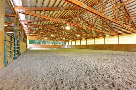 Horseback Riding Ranch Horse Stables Barns And Facilities Horse
