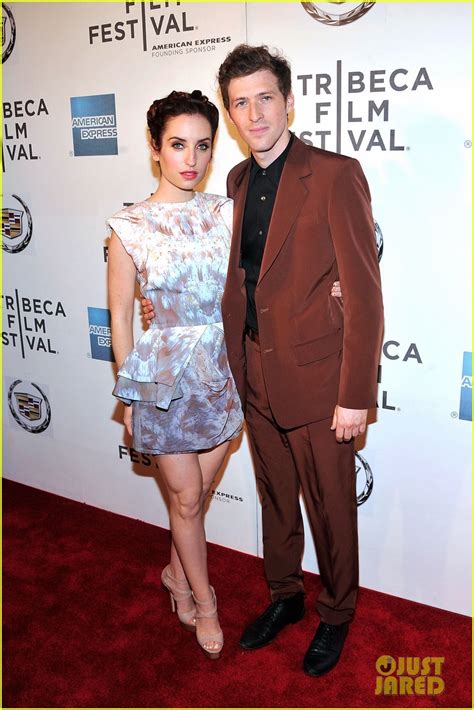 zoe lister jones files for divorce from husband daryl wein after 9 years of marriage photo