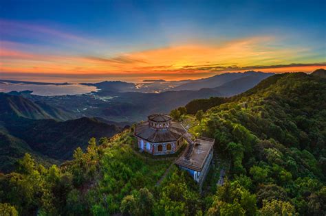 Enjoy stunning sunrise, sunset on central Vietnam's Bach Ma peak | Tuoi Tre News - vietnamlife ...