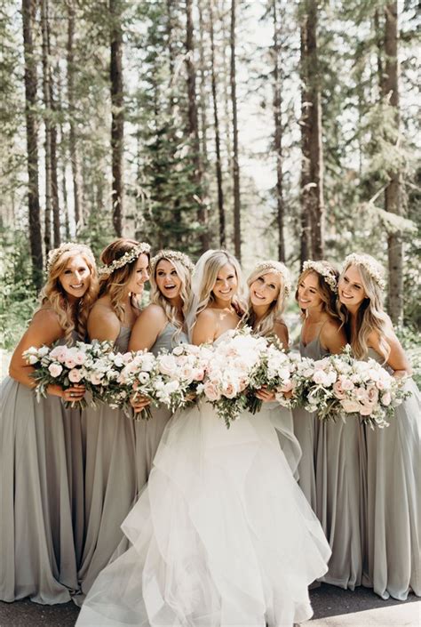 33 Must Have Wedding Photos With Bridesmaids For 2020
