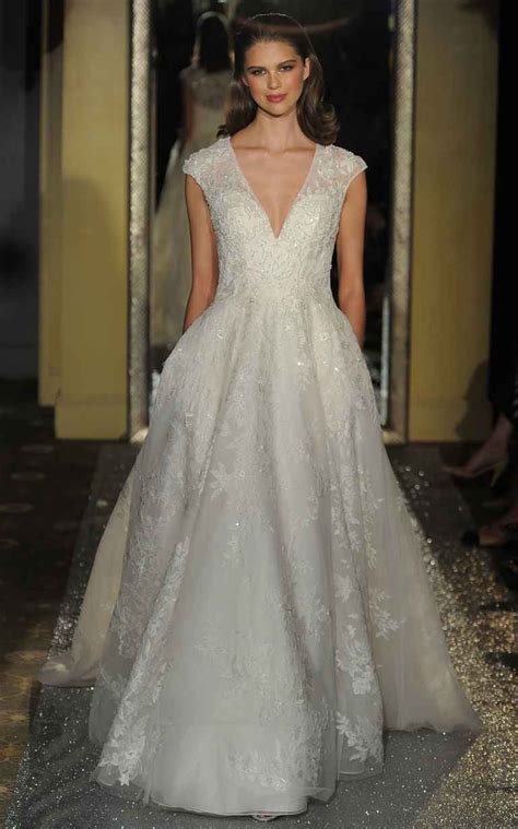 Wedding dresses for ladies with curves. The 2021 Wedding Dress Trends You Should Know About ...