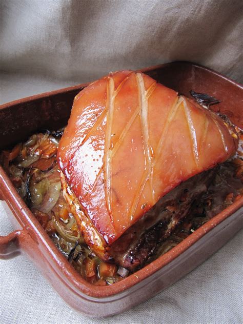 Bien mélanger pour combiner le tout. La cuisine d'ici et d'ISCA: Poitrine de porc au four
