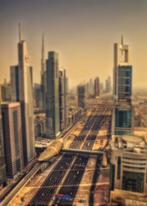 Sheikh Zayed Road Dubai Stock Image Image Of Landmark 106182135