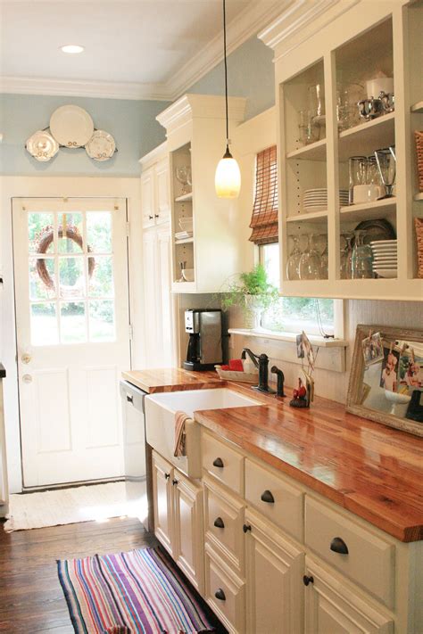 Country Kitchen Design Ideas For The Rustic Appeal