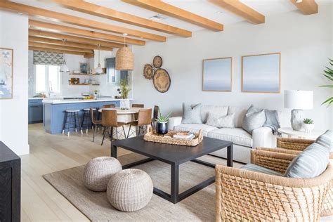 Beautiful Modern Coastal Design Ideas For Living Rooms Pink