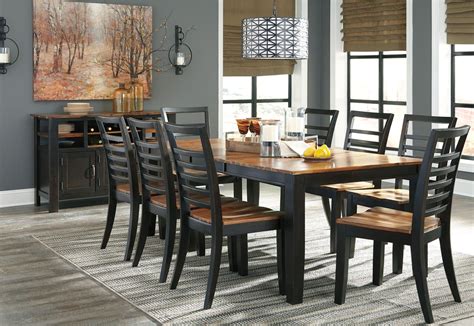Quinley Two Tone Butterfly Extendable Rectangular Dining Room Set D645