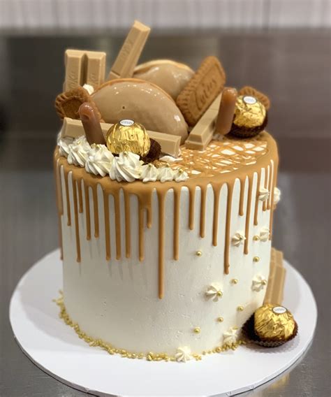 Golden Caramel Drip Cake Sugar Whipped Cakes
