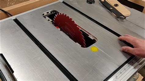 How To Replace Bosch 4000 Table Saw Blade Youtube