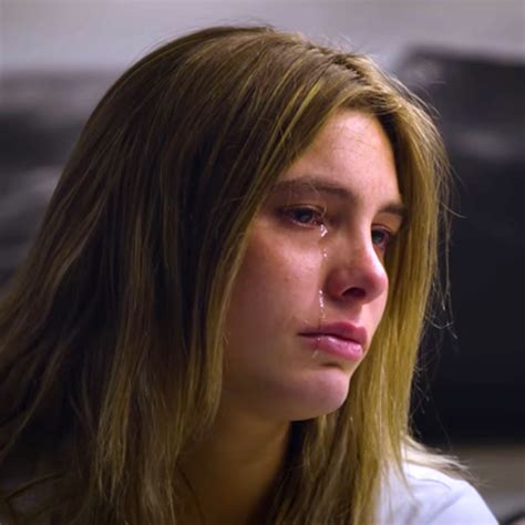 Lele Pons Confronts Her Struggle With Ocd In Docuseries Sneak Peek E