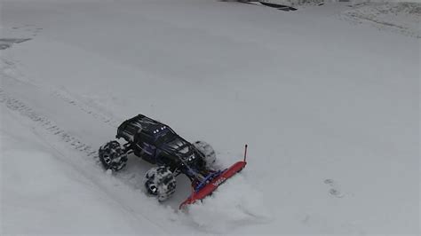 Traxxas Summit Plowing Deep Snow Youtube