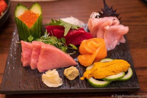 35 Best EPCOT Restaurants | Places to Eat in 2022