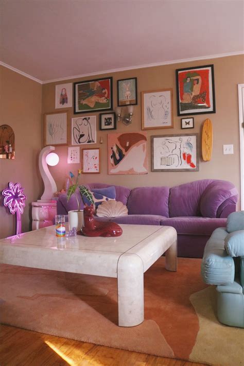This Instagram Curates The Cutest Kitschy Home Decor From The 80s And