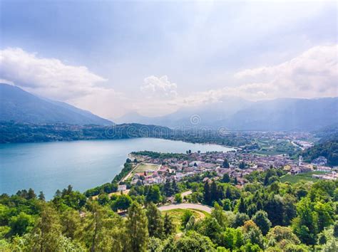 Lago Caldonazzo Y Alpes Italianos Trentino Alto Adige Italia Imagen