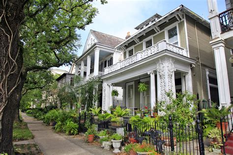 New Orleans Style Homes With Courtyard