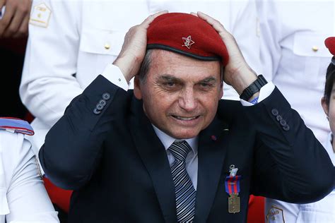 Bolsonaro Acentua Crise De Identidade Dos Militares Como Atores