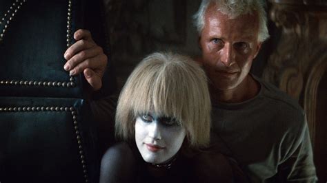 Blade Runner Pris Daryl Hannah And Roy Batty Rutger Hauer Blade Runner Blade Runner