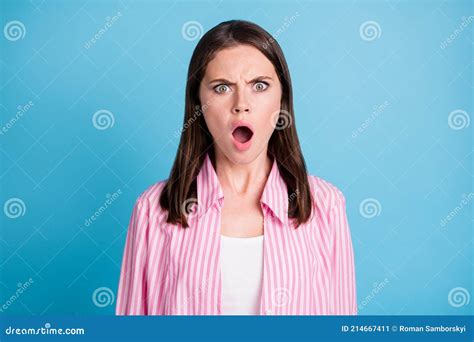 Photo Portrait Of Upset Shocked Woman With Open Mouth Isolated On