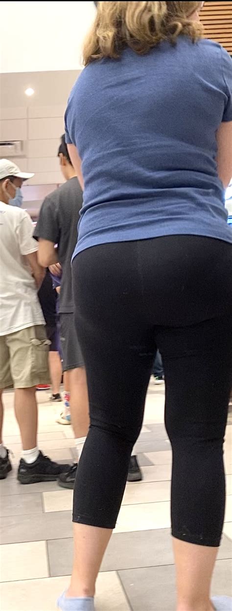 Mature Milf Showing Big Ass Tight Lycra Divine Butts Candid Asses Blog